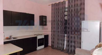 Сдам квартиру 1 комнатную с общей площадью 40м2, 9/16 эт., на улице Академика королева ул, Центральный район район, г. Челябинск, Челябинская обл., Россия, агентство 74 метра. Фотография №1