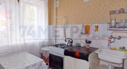 Сдам квартиру 2-х комнатную с общей площадью 41м2, 3/5 эт., на улице Ленина пр-кт, Советский район район, г. Челябинск, Челябинская обл., Россия, агентство 74 метра. Фотография №1