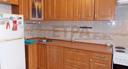 Сдам квартиру 2-х комнатную с общей площадью 60м2, 8/10 эт., на улице Художника русакова, Калининский район район, г. Челябинск, Челябинская обл., Россия, агентство 74 метра. Фотография №1