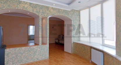 Снять квартиру 3-х комнатную, 100 кв. м., Россия, г. Челябинск. Фотография №8