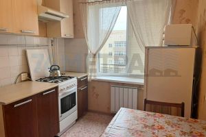 Сдам квартиру 2-х комнатную с общей площадью 49м2, 9/9 эт., на улице Кирова ул, Калининский район район, г. Челябинск, Челябинская обл., Россия, агентство 74 метра