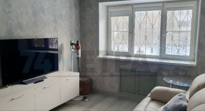 Сдам квартиру 2-х комнатную с общей площадью 45м2, 1/5 эт., на улице Сулимова, Советский район район, г. Челябинск, Челябинская обл., Россия, агентство 74 метра. Фотография №1