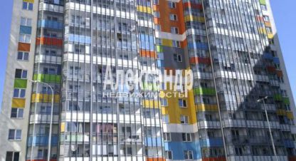 Продам квартиру 2-х комнатную с общей площадью 50.2м2, 10/16 эт., на улице Ленинградская всеволожский  мурино шувалова, Всеволожский район, г. Мурино, Ленинградская обл., Россия, агентство Александр-Недвижимость. Фотография №1