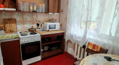 Купить 1 комнатную квартиру на улице Рабочая г. Усть-Илимск. Фотография №4
