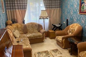 Продам квартиру 3-х комнатную с общей площадью 63м2, 3/5 эт., на улице Булгакова, Левый берег район, г. Усть-Илимск, Иркутская обл., Россия, агентство Агентство Недвижимости "ЖФ-Илим"