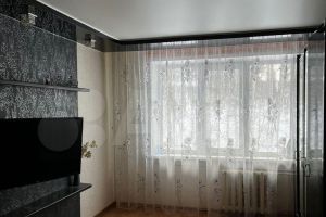 Продам квартиру 2-х комнатную с общей площадью 52м2, 1/9 эт., на улице Мира пр-кт, Правый берег район, г. Усть-Илимск, Иркутская обл., Россия, агентство Агентство Недвижимости "ЖФ-Илим"