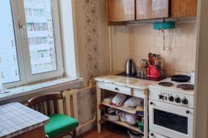 Продам квартиру 1 комнатную с общей площадью 29м2, 6/9 эт., на улице Романтиков, Левый берег район, г. Усть-Илимск, Иркутская обл., Россия, агентство Агентство Недвижимости "ЖФ-Илим"