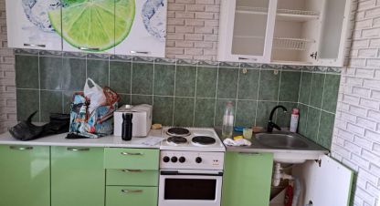 Купить квартиру 2-х комнатную, 51.6 кв. м. Фотография №1 Продам квартиру 2-х комнатную с общей площадью 51.6м2, 5/5 эт., на улице Энгельса, Правый берег район, г. Усть-Илимск, Иркутская обл., Россия, агентство Агентство Недвижимости ЖФ-Илим. Фотография №1