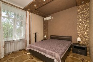Сдам квартиру 2-х комнатную с общей площадью 65.7м2, 1/3 эт., на улице Генерала петрова ул, г. Севастополь, Крым авт. респ., Россия, агентство АН "Домус" Сдам квартиру 2-х комнатную с общей площадью 65.7м2, 1/3 эт., на улице Генерала петрова ул, г. Севастополь, Крым авт. респ., Россия, агентство АН "Домус"
