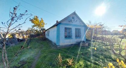 Купить дом 4-х комнатную, 86 кв. м. Фотография №1 Продам дом 4-х комнатный с общей площадью 86м2, на улице Верхне-продольная ул, г. Михайловка с, Крым авт. респ., Россия, агентство АН Домус. Фотография №1