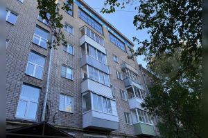 Продам квартиру 3-х комнатную с общей площадью 54м2, 5/6 эт., на улице Карла Маркса, г. Ижевск, Удмуртия респ., Россия, агентство Джойнио