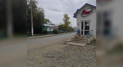 Купить торговое помещение, 165.8 кв. м. Фотография №1 Продам торговое помещение с общей площадью 165.8м2, на улице Октябрьская, г. Пок новосельский, Оренбургская обл., Россия, агентство Джойнио. Фотография №1