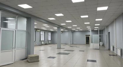 Снять офисное помещение, 326 кв. м. Фотография №1 Сдам офисное помещение с общей площадью 326м2, на улице Северное шоссе, Центральный район, г. Красноярск, Красноярский край, Россия, агентство Джойнио. Фотография №1