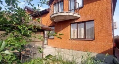 Купить дом 5-ти комнатную, 159.3 кв. м. Фотография №1 Продам дом 5-ти комнатный с общей площадью 159.3м2, на улице Красивая ул, г. Ленина х, Краснодарский край, Россия, агентство Мореон Инвест. Фотография №1