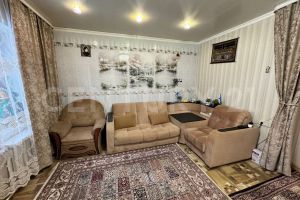 Продам квартиру 3-х комнатную с общей площадью 72.4м2, 1/2 эт., на улице Калинина пер, г. Малоярославец, Калужская обл., Россия, агентство CENTURY 21 Россия