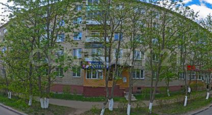 Купить квартиру 3-х комнатную, 59.8 кв. м. Фотография №1 Продам квартиру 3-х комнатную с общей площадью 59.8м2, 1/5 эт., на улице К маркса ул, г. Малоярославец, Калужская обл., Россия, агентство CENTURY 21 Россия. Фотография №1