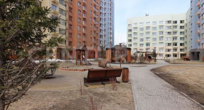 Купить квартиру 3-х комнатную, 62 кв. м. Фотография №1 Продам квартиру 3-х комнатную с общей площадью 62м2, 13/17 эт., на улице Герцена ул 3, г. Южный рп, Алтайский край, Россия, агентство CENTURY 21 Россия. Фотография №1