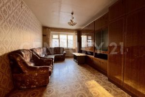 Продам квартиру 3-х комнатную с общей площадью 61.5м2, 1/5 эт., на улице Гурьянова ул, г. Белоусово, Калужская обл., Россия, агентство CENTURY 21 Россия