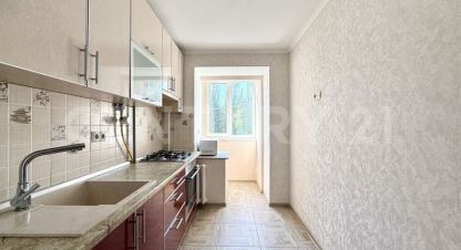 Купить квартиру 1 комнатную, 30.1 кв. м. Фотография №1 Продам квартиру 1 комнатную с общей площадью 30.1м2, 5/9 эт., на улице Хузангая ул 34, г. Чебоксары, Чувашия респ., Россия, агентство CENTURY 21 Россия. Фотография №1