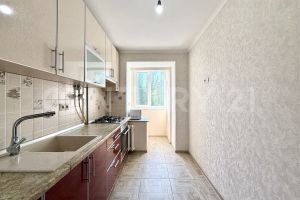Продам квартиру 1 комнатную с общей площадью 30.1м2, 5/9 эт., на улице Хузангая ул  34, г. Чебоксары, Чувашия респ., Россия, агентство CENTURY 21 Россия