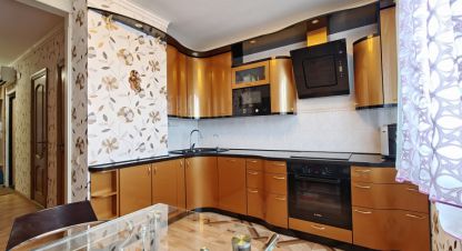 Купить квартиру 3-х комнатную, 73.2 кв. м. Фотография №1 Продам квартиру 3-х комнатную с общей площадью 73.2м2, 13/16 эт., на улице Мичурина, г. Королёв, Московская обл., Россия, агентство ГорОбмен. Фотография №1