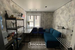 Продам квартиру 4-х комнатную с общей площадью 68.1м2, 1/9 эт., на улице Островского ул, Железнодорожный район, г. Курск, Курская обл., Россия, агентство Эпсилон - недвижимость
