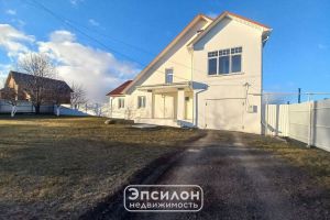 Продам дом 5-ти комнатный с общей площадью 220м2, на улице Луговая ул, г. Кукуевка, Курская обл., Россия, агентство Эпсилон - недвижимость Продам дом 5-ти комнатный с общей площадью 220м2, на улице Луговая ул, г. Кукуевка, Курская обл., Россия, агентство Эпсилон - недвижимость