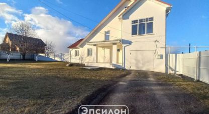 Продам дом 5-ти комнатный с общей площадью 220м2, на улице Луговая ул, г. Кукуевка, Курская обл., Россия, агентство Эпсилон - недвижимость. Фотография №1