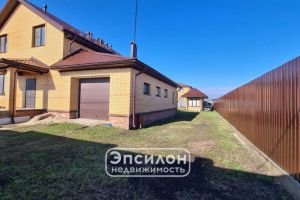 Продам коттедж/дачу 5-ти комнатную с общей площадью 251.4м2, на улице Чистая ул, г. Кукуевка, Курская обл., Россия, агентство Эпсилон - недвижимость Продам коттедж/дачу 5-ти комнатную с общей площадью 251.4м2, на улице Чистая ул, г. Кукуевка, Курская обл., Россия, агентство Эпсилон - недвижимость