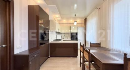 Купить квартиру 2-х комнатную, 84.8 кв. м. Фотография №1 Продам квартиру 2-х комнатную с общей площадью 84.8м2, 6/9 эт., на улице Семена ислюкова ул, г. Чебоксары, Чувашия респ., Россия, агентство CENTURY 21 Россия. Фотография №1