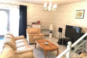 Продам дом с общей площадью 460м2, на улице Зверинецкая, Печерский район, г. Киев, Киев, Украина, агентство Агентство нерухомості "Лівий Берег" Продам дом с общей площадью 460м2, на улице Зверинецкая, Печерский район, г. Киев, Киев, Украина, агентство Агентство нерухомості "Лівий Берег"