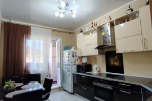 Продам квартиру 3-х комнатную с общей площадью 73м2, 4/5 эт., на улице Портовая, г. Магадан, Магаданская обл., Россия, агентство Агентство недвижимости СДЕЛКА Продам квартиру 3-х комнатную с общей площадью 73м2, 4/5 эт., на улице Портовая, г. Магадан, Магаданская обл., Россия, агентство Агентство недвижимости СДЕЛКА