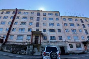 Продам квартиру 3-х комнатную с общей площадью 51.7м2, 3/5 эт., на улице Марчеканская, г. Магадан, Магаданская обл., Россия, агентство Агентство недвижимости СДЕЛКА Продам квартиру 3-х комнатную с общей площадью 51.7м2, 3/5 эт., на улице Марчеканская, г. Магадан, Магаданская обл., Россия, агентство Агентство недвижимости СДЕЛКА