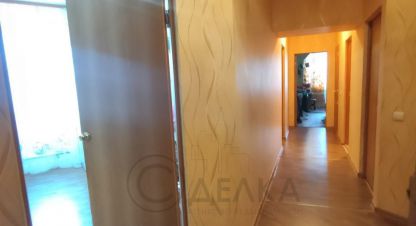 Продам квартиру 2-х комнатную с общей площадью 64.2м2, 5/7 эт., на улице Полярная, г. Магадан, Магаданская обл., Россия, агентство Агентство недвижимости СДЕЛКА. Фотография №1