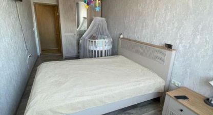 Купить квартиру 3-х комнатную, 57 кв. м. Фотография №1 Продам квартиру 3-х комнатную с общей площадью 57м2, 4/5 эт., на улице Вокзальная, г. Орск, Оренбургская обл., Россия, агентство ЦН Авега. Фотография №1