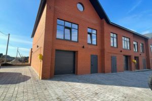 Продам коттедж/дачу с общей площадью 150м2, на улице Кипарисовая, г. Оренбург, Оренбургская обл., Россия, агентство ЦН "Авега" Продам коттедж/дачу с общей площадью 150м2, на улице Кипарисовая, г. Оренбург, Оренбургская обл., Россия, агентство ЦН "Авега"