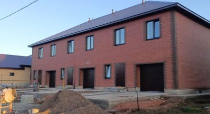 Продам коттедж/дачу с общей площадью 165м2, на улице Алмазный, г. Подгородняя покровка, Оренбургская обл., Россия, агентство ЦН Авега. Фотография №1