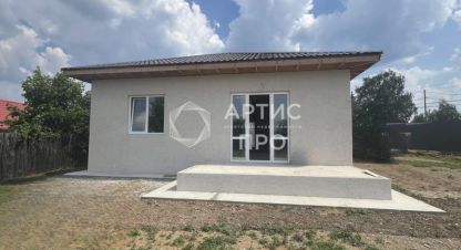 Купить 4-х комнатную дом на улице Комсомольская г. Бобровский. Фотография №4