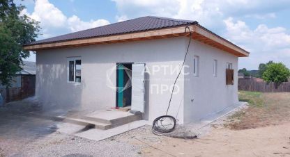 Продам дом 4-х комнатный с общей площадью 88.5м2, на улице Комсомольская, г. Бобровский, Свердловская обл., Россия, агентство Артис Про. Фотография №1