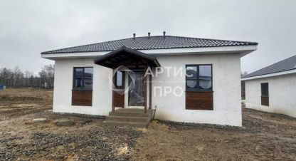 Продам дом 4-х комнатный с общей площадью 87.6м2, на улице Отто шмидта, г. Курганово, Свердловская обл., Россия, агентство Артис Про. Фотография №1