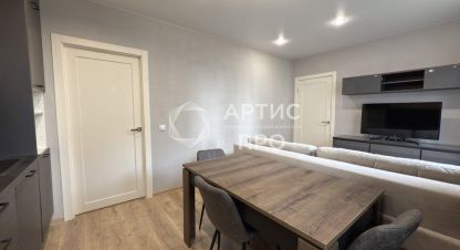 Купить квартиру 1 комнатную, 34.8 кв. м. Фотография №1 Продам квартиру 1 комнатную с общей площадью 34.8м2, 2/10 эт., на улице Новосинарский бульвар, г. Екатеринбург, Свердловская обл., Россия, агентство Артис Про. Фотография №1