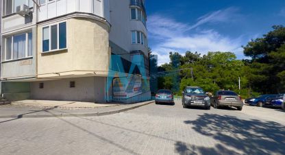 Сдам офисное помещение с общей площадью 67.7м2, на улице Генерала Острякова, г. Севастополь, Крым авт. респ., Россия, агентство Мастера Недвижимости . Фотография №1