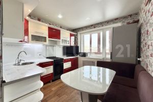 Продам квартиру 3-х комнатную с общей площадью 76.2м2, 5/5 эт., на улице Семенова ул, г. Новочебоксарск, Чувашия респ., Россия, агентство CENTURY 21 Россия