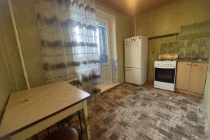 Сдам квартиру 1 комнатную с общей площадью 35м2, 4/5 эт., на улице 10-й пятилетки, г. Новочебоксарск, Чувашия респ., Россия, агентство Агентство недвижимости Ориентир