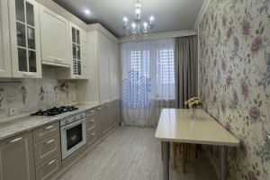 Продам квартиру 2-х комнатную с общей площадью 63.6м2, 9/9 эт., на улице Николая смирнова, г. Чебоксары, Чувашия респ., Россия, агентство Агентство недвижимости Ориентир Продам квартиру 2-х комнатную с общей площадью 63.6м2, 9/9 эт., на улице Николая смирнова, г. Чебоксары, Чувашия респ., Россия, агентство Агентство недвижимости Ориентир