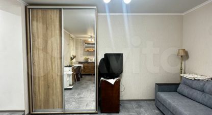 Продам квартиру 1 комнатную с общей площадью 28м2, 1/5 эт., на улице Гагарина, г. Приморский , Крым авт. респ., Россия, агентство АН Метр Крым Сочи. Фотография №1