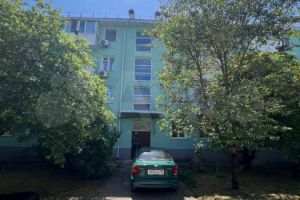 Продам квартиру 3-х комнатную с общей площадью 55.7м2, 3/4 эт., на улице Победы, г. Приморский , Крым авт. респ., Россия, агентство АН Метр Крым Сочи