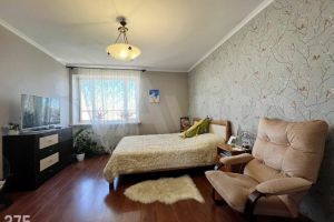 Продам квартиру 2-х комнатную с общей площадью 56.3м2, 6/6 эт., на улице Чкалова, г. Феодосия , Крым авт. респ., Россия, агентство АН Метр Крым Сочи