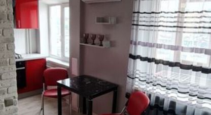 Купить квартиру 1 комнатную, 33 кв. м. Фотография №1 Продам квартиру 1 комнатную с общей площадью 33м2, 3/5 эт., на улице Октябрьская, Шевченковский (октябрьский) район, г. Полтава , Полтавская обл., Украина, агентство АН Галерея недвижимости. Фотография №1
