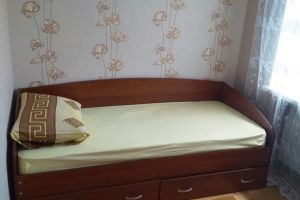 Сдам квартиру 3-х комнатную с общей площадью 75м2, 2/5 эт., на улице Шолохова, г. Миллерово, Ростовская обл., Россия, агентство Донской Парус